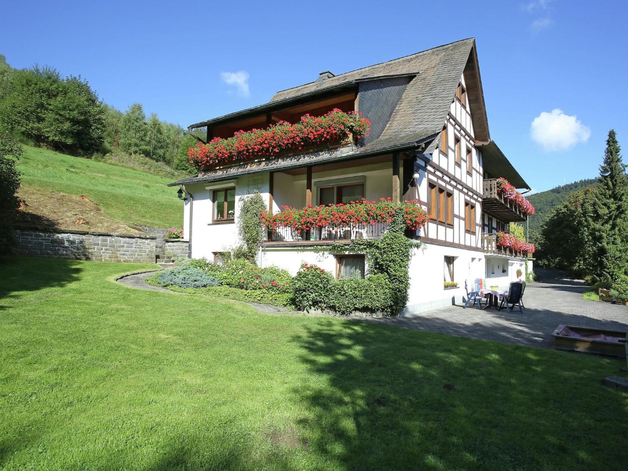 Modern Apartment In Sauerland With Balcony Schmallenberg Exterior foto